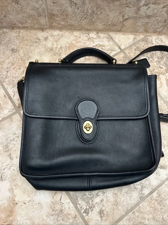 ☆Vintage☆ ~Coach Willis Bag 9927 Black Leather Crossbody Bag~ ☆Preowned☆ - Picture 2 of 11